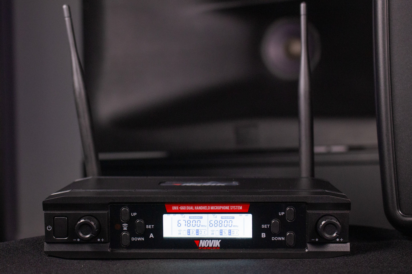 Novik Neo Dual Handheld Wireless Microphones UNK-660