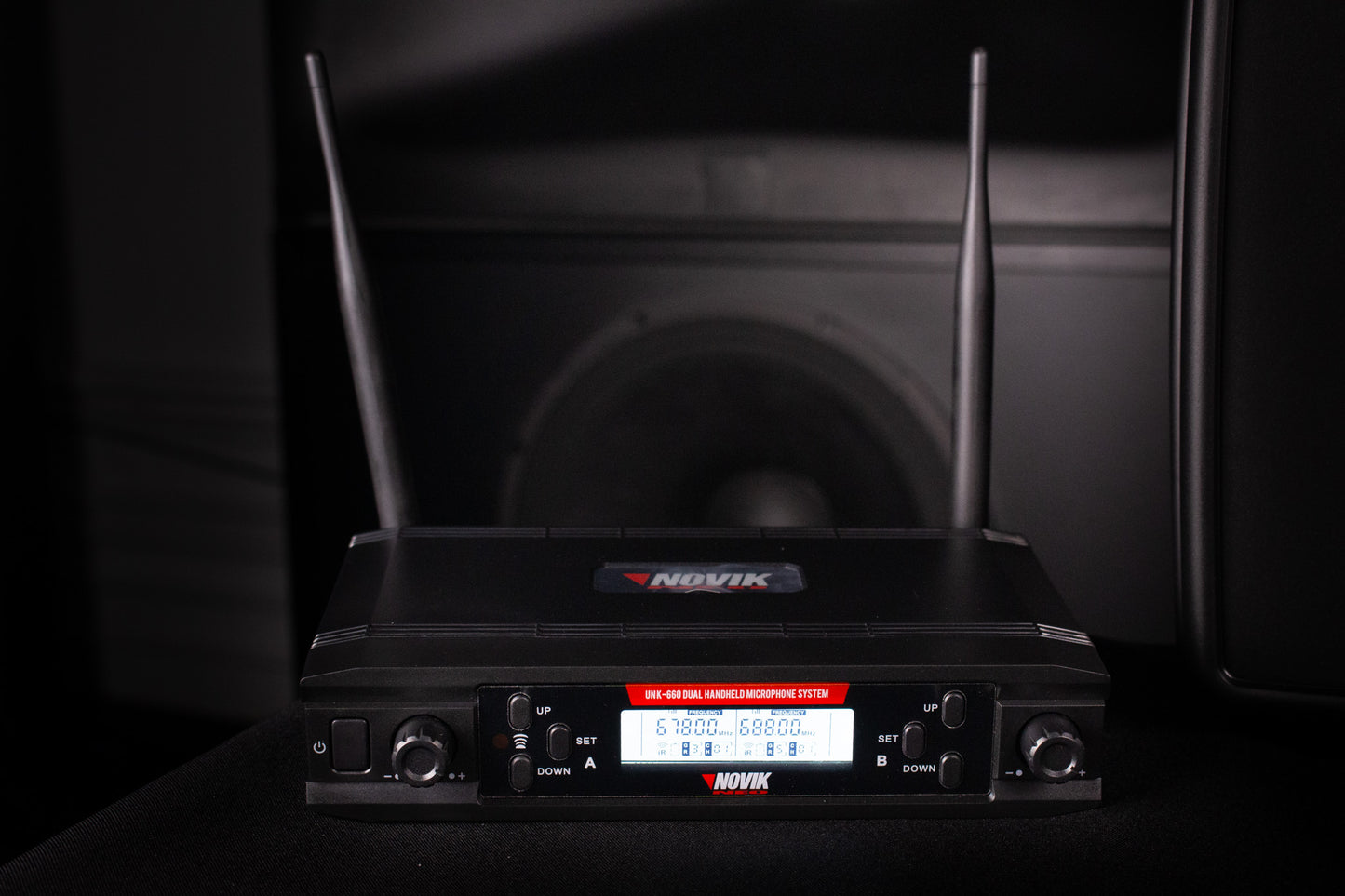 Novik Neo Dual Handheld Wireless Microphones UNK-660