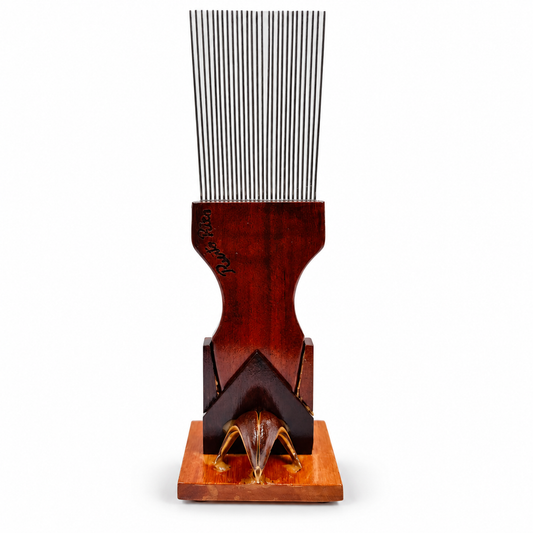 Mr. Santiago Puyero Profesional Artesanal para Güiro – Madera Premium con Cuerdas de Piano, Base y Saco
