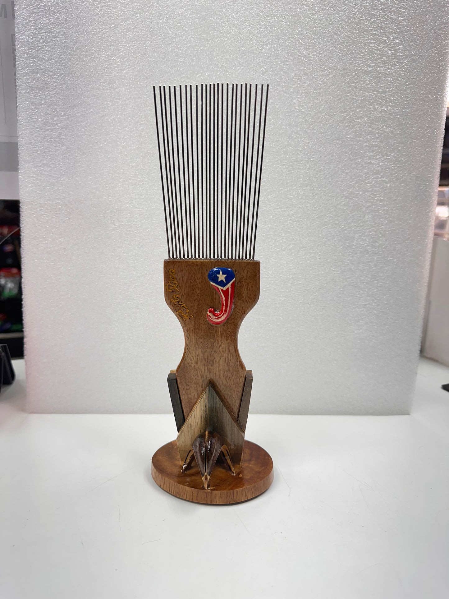 Mr. Santiago Puyero Profesional Artesanal para Güiro – Madera Premium con Cuerdas de Piano y Base y Saco Cada Uno Individual