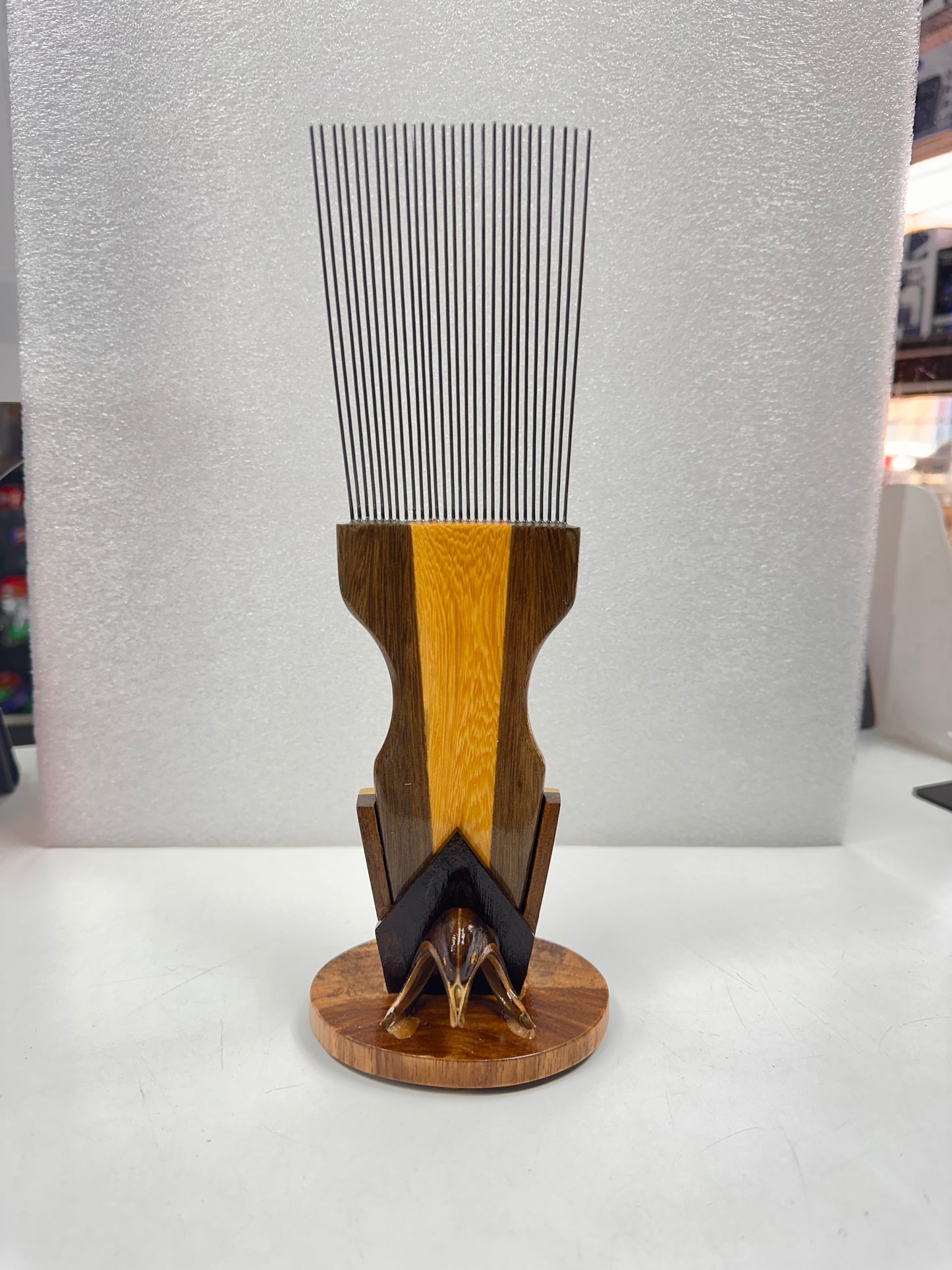 Mr. Santiago Puyero Profesional Artesanal para Güiro – Madera Premium con Cuerdas de Piano y Base y Saco Cada Uno Individual